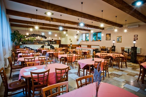 Quelles sont les règles de savoir-vivre au restaurant ?