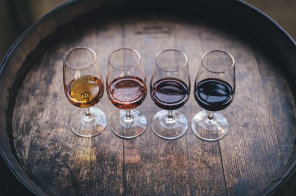 Comment choisir un vin rouge pour accompagner un plat de viande ?
